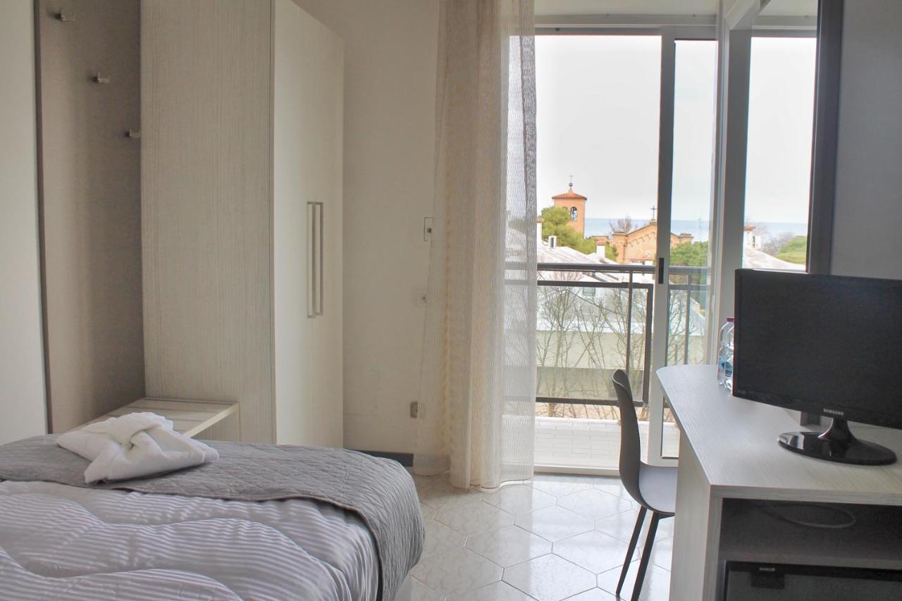 Hotel Maestri Riccione Buitenkant foto