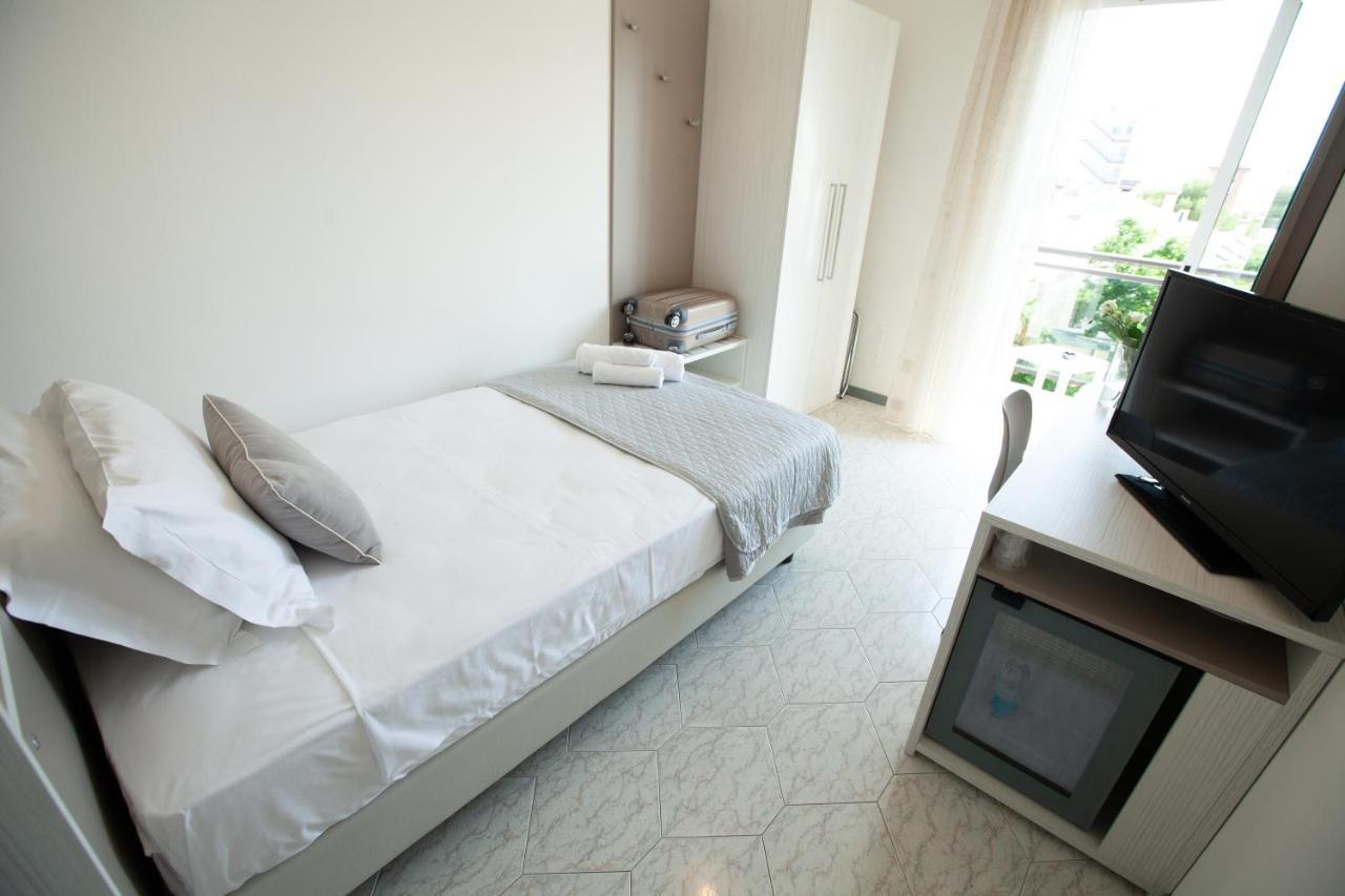 Hotel Maestri Riccione Buitenkant foto